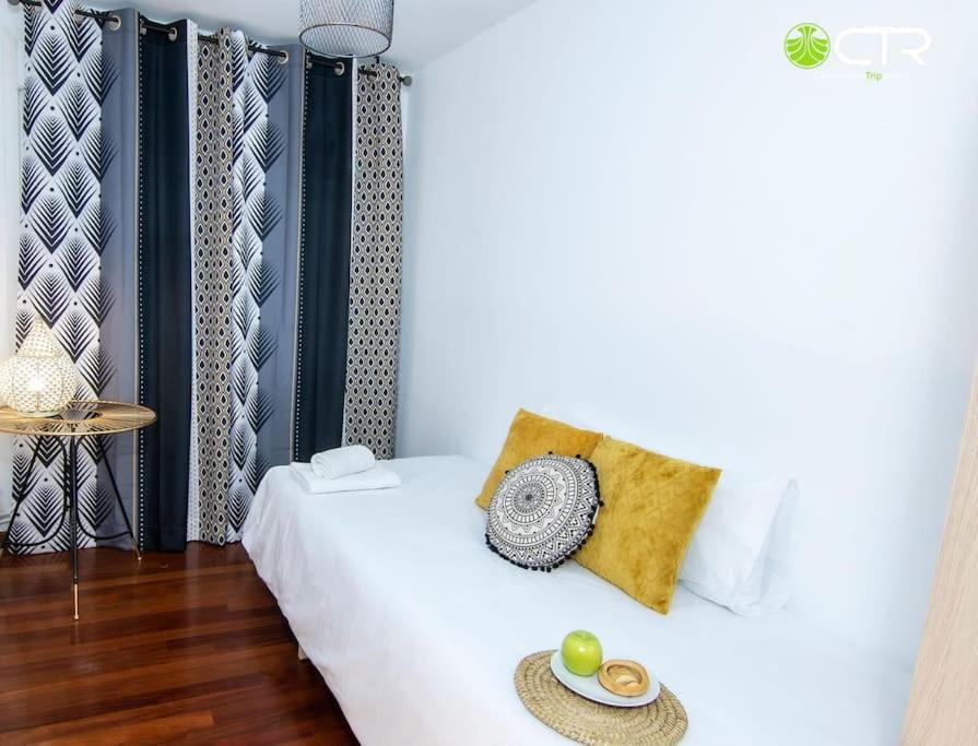 Large Complete Apartment, In The Center With Balcony Santiago de Compostella